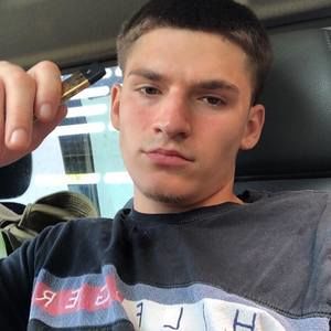 Meet your Posher, Mikey